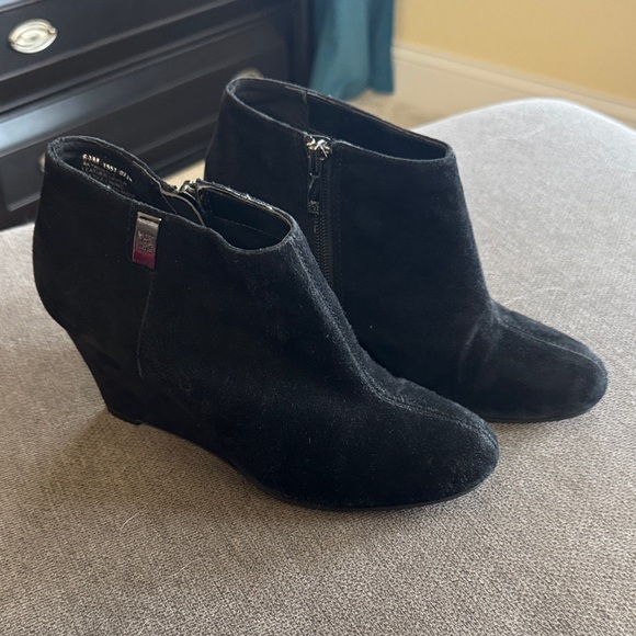 Anne Klein Black Suede Ankle Booties - Picture 1 of 5